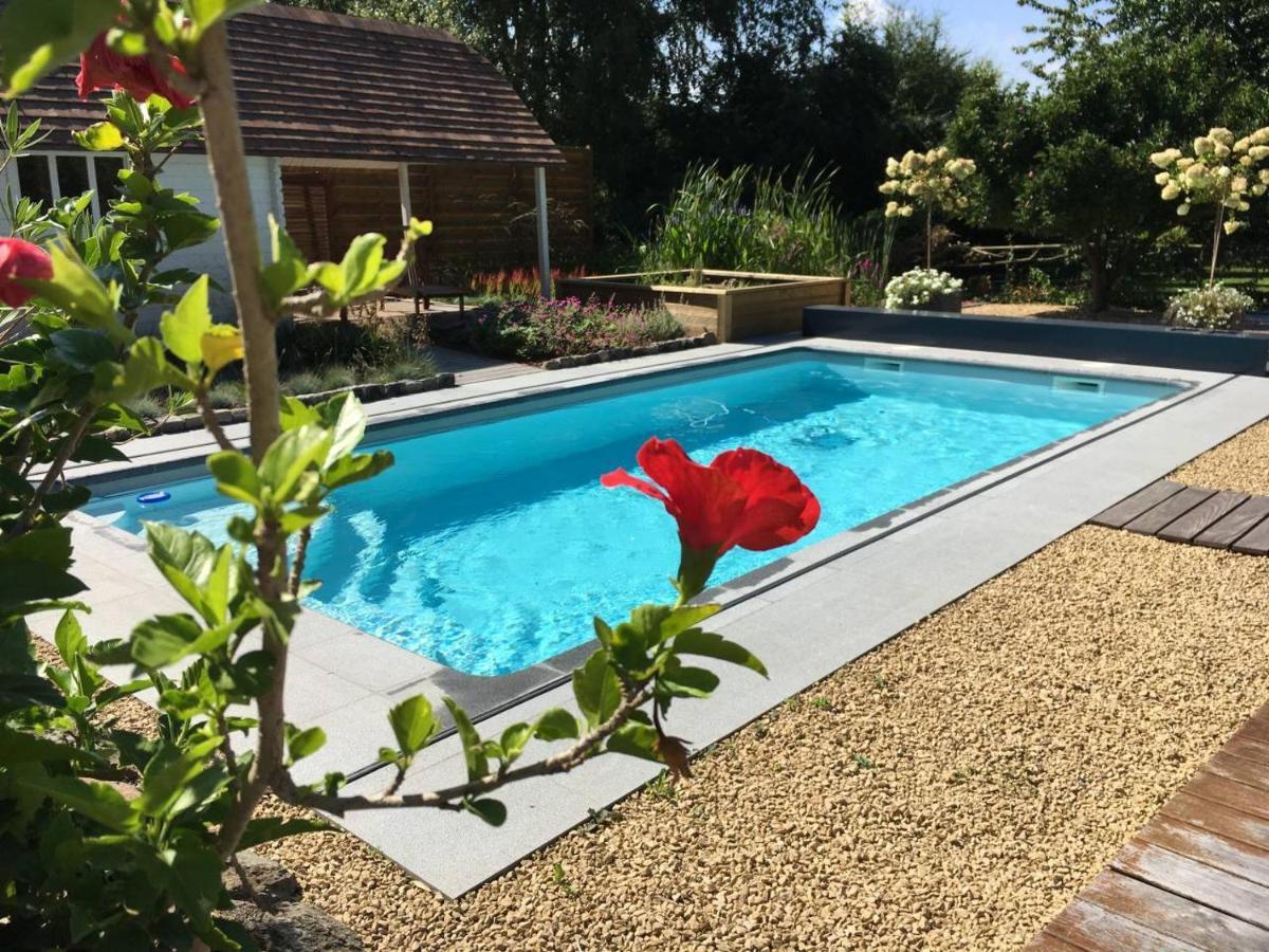 La Chambre Du Chemin Vert : Spa Piscine Sauna Jodoigne Buitenkant foto